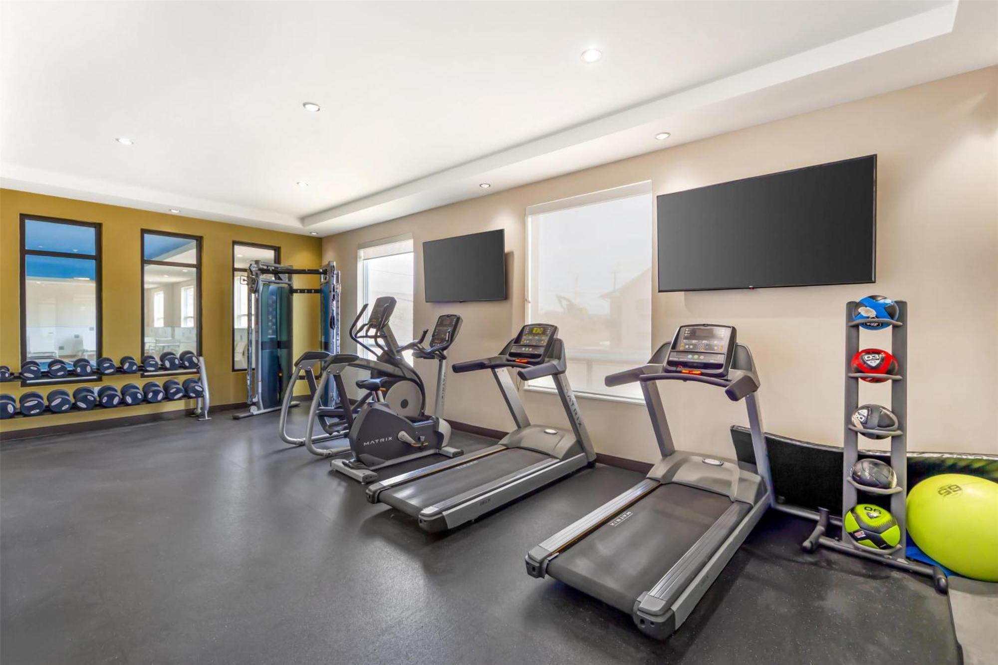 Best Western Plus Hinton Inn & Suites Экстерьер фото
