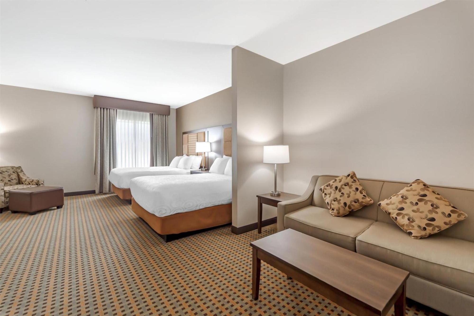 Best Western Plus Hinton Inn & Suites Экстерьер фото