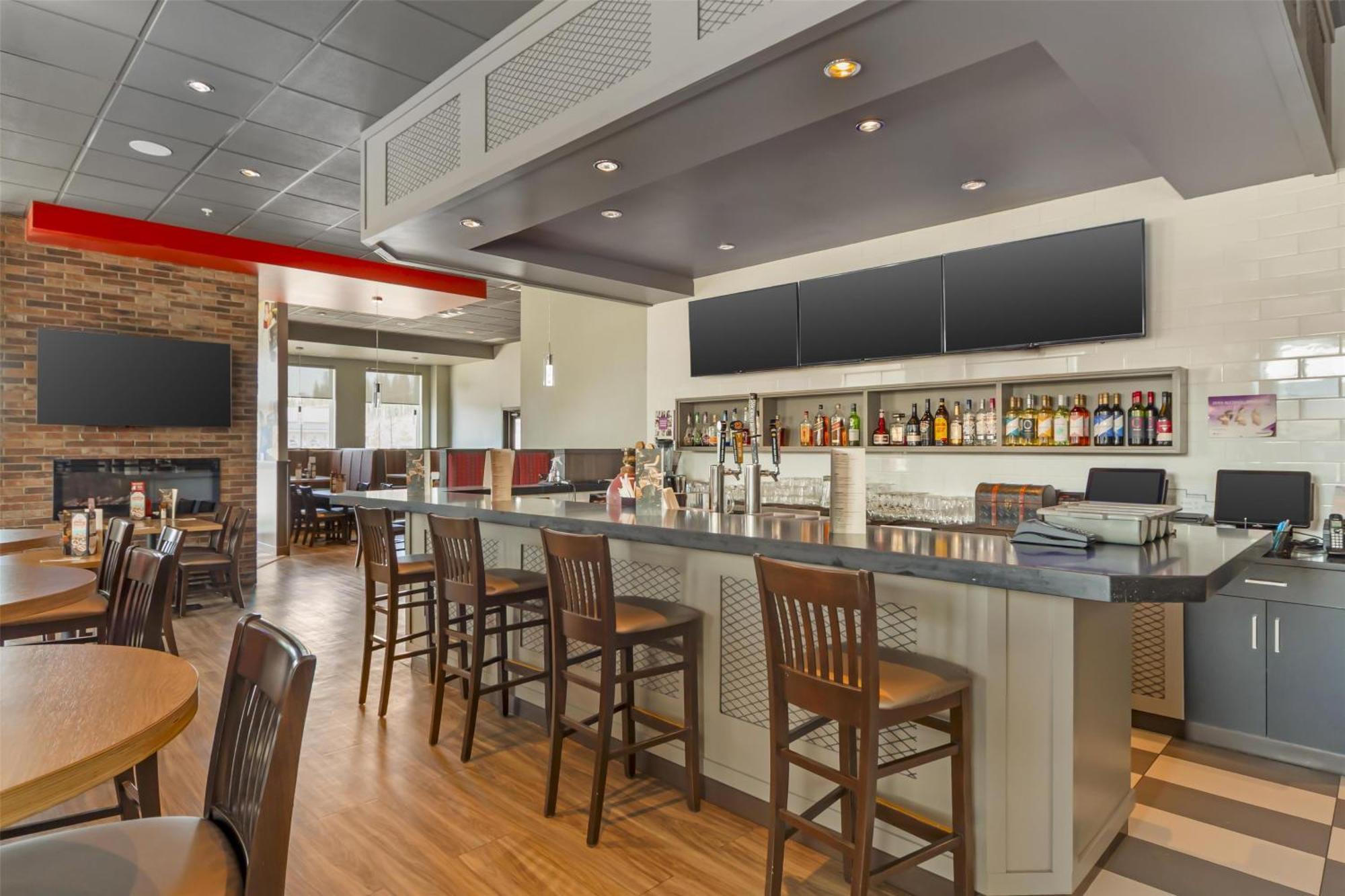 Best Western Plus Hinton Inn & Suites Экстерьер фото