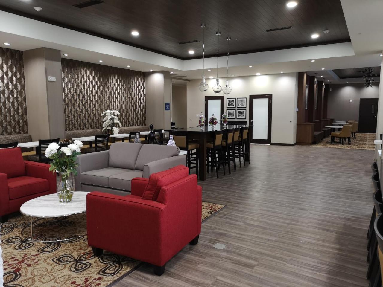 Best Western Plus Hinton Inn & Suites Экстерьер фото