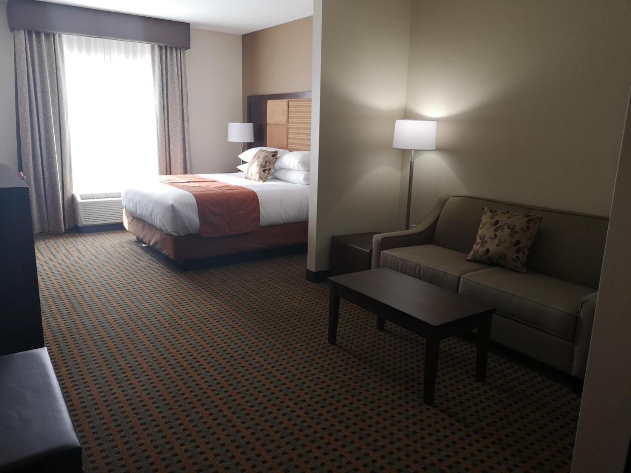 Best Western Plus Hinton Inn & Suites Экстерьер фото