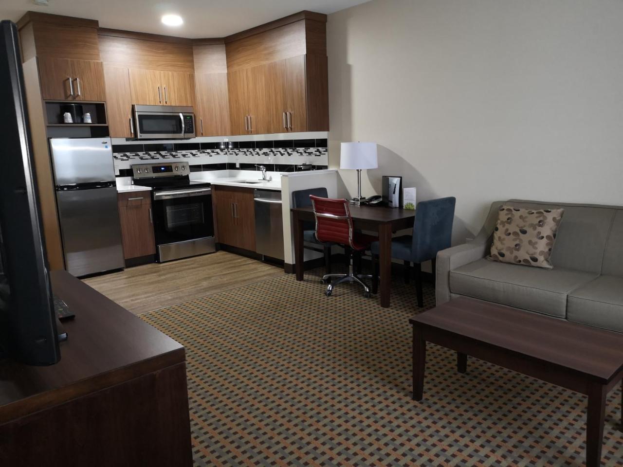 Best Western Plus Hinton Inn & Suites Экстерьер фото