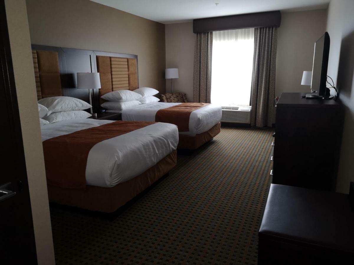 Best Western Plus Hinton Inn & Suites Экстерьер фото